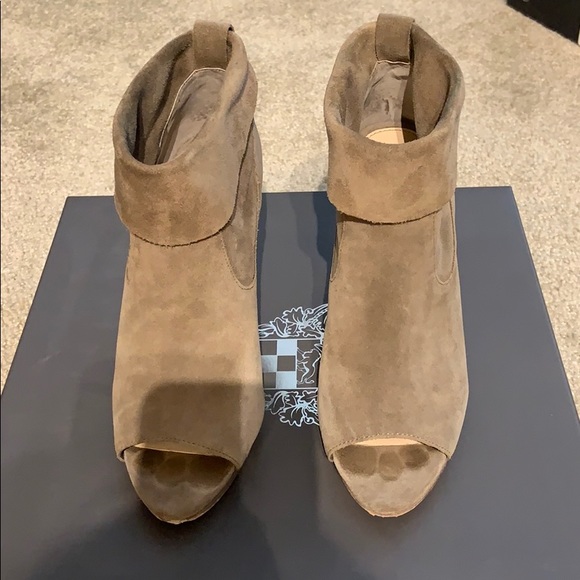 Vince Camuto Shoes - Vince Camuto taupe booties w/wedge great condition